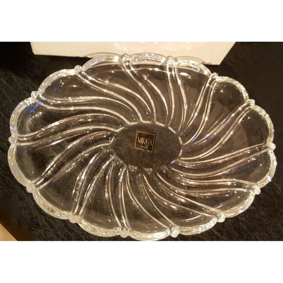 Mikasa Sweet Candy Dish Peppermint Clear SA 972 347 Holiday Christmas Oval - Picture 1 of 5